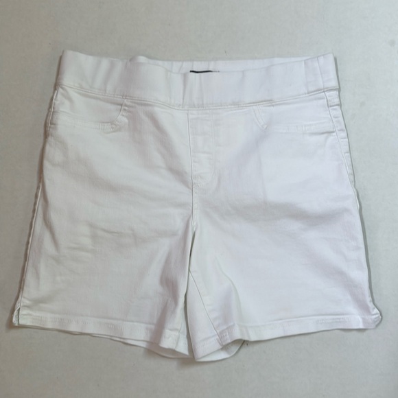 NYDJ White Cool Embrace Shorts size 10 - Picture 8 of 8